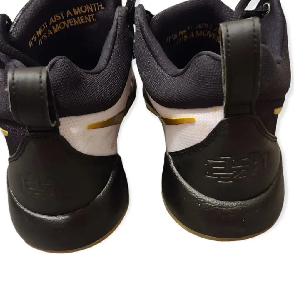 Nike Zoom Rev ‘BHM’ PE Size 7.5